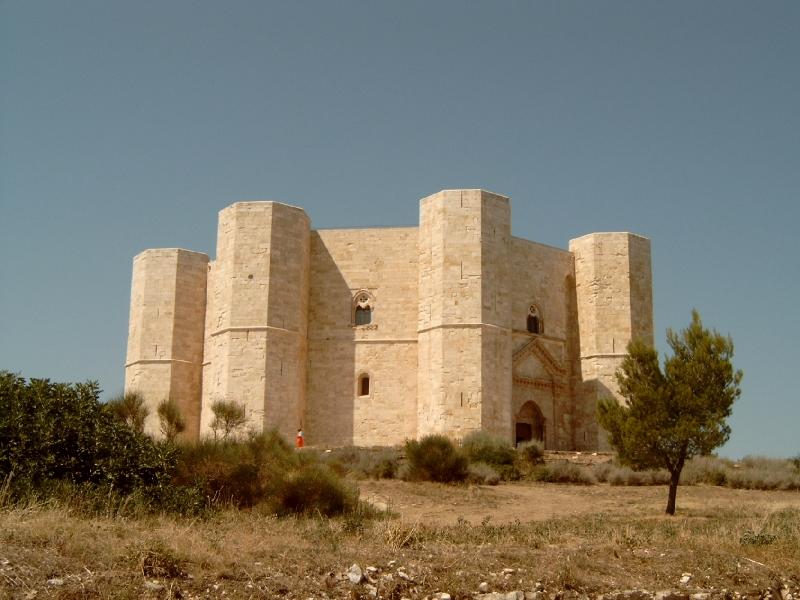 CastelDelMonte_1.jpg - Staufer-Kastell bei Bari errichtet von Friedrich II.